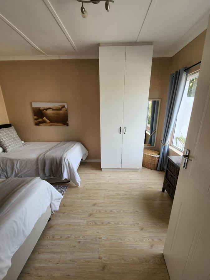 Jenvey House Selfcatering Apartments & Bnb Port Elizabeth Bagian luar foto