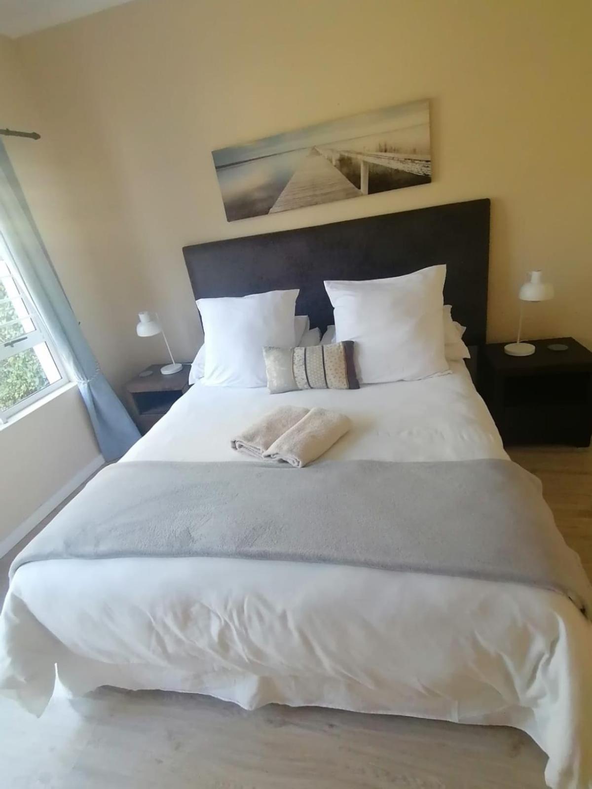 Jenvey House Selfcatering Apartments & Bnb Port Elizabeth Bagian luar foto