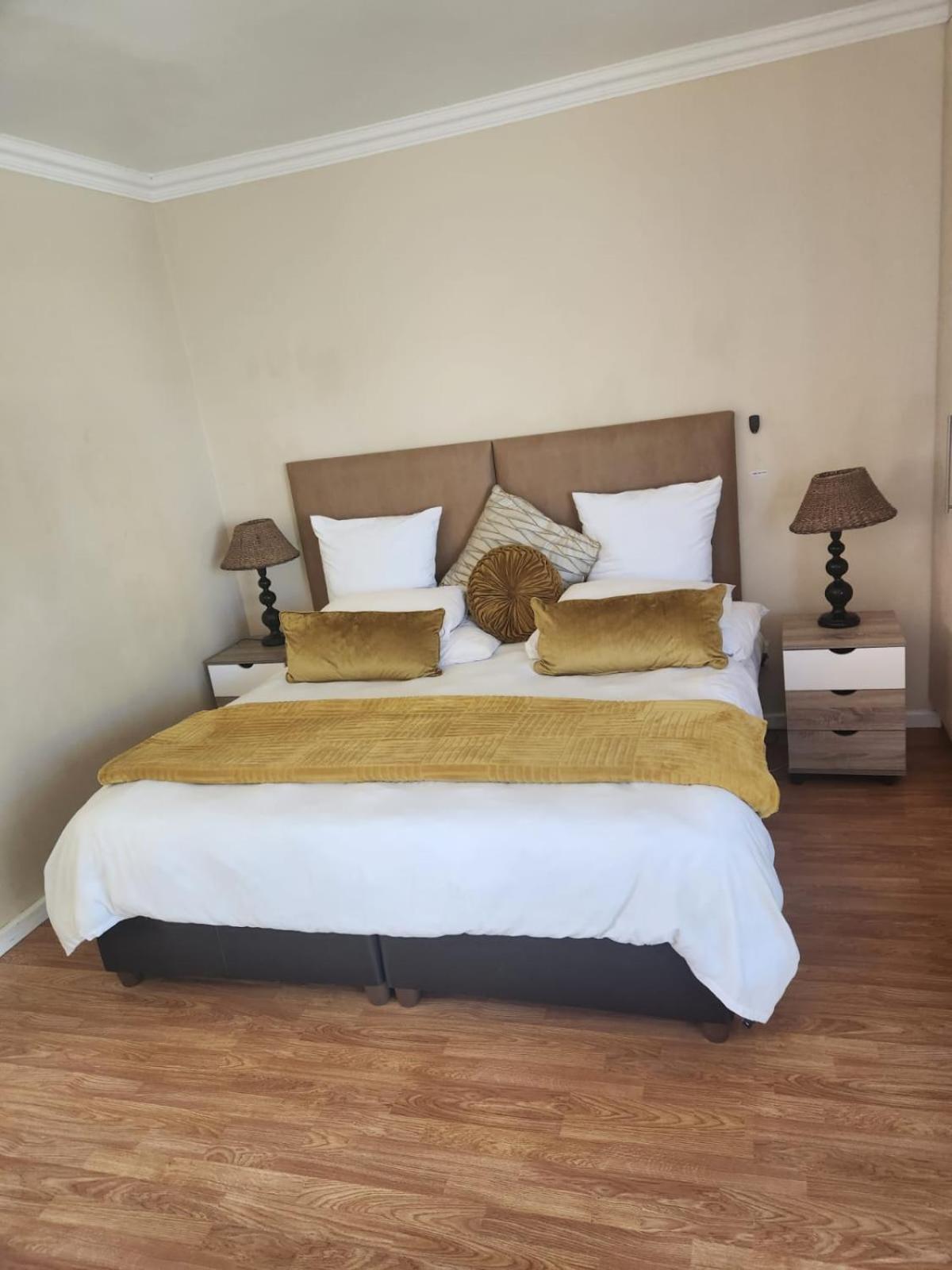 Jenvey House Selfcatering Apartments & Bnb Port Elizabeth Bagian luar foto